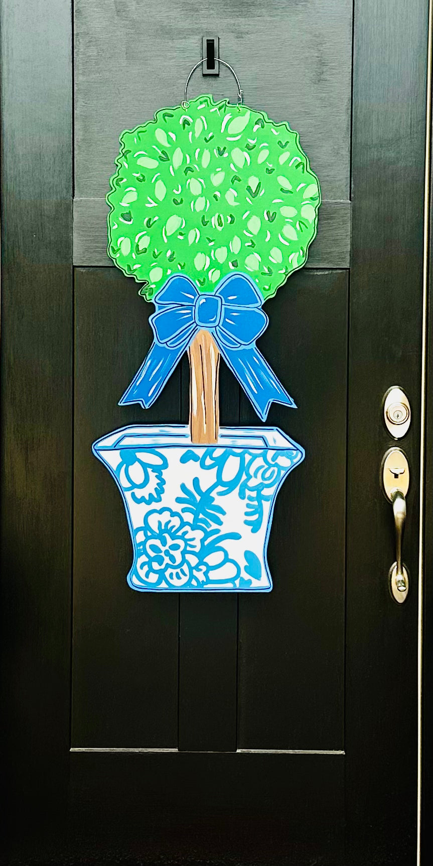 Blue and white chinisorie door hanger