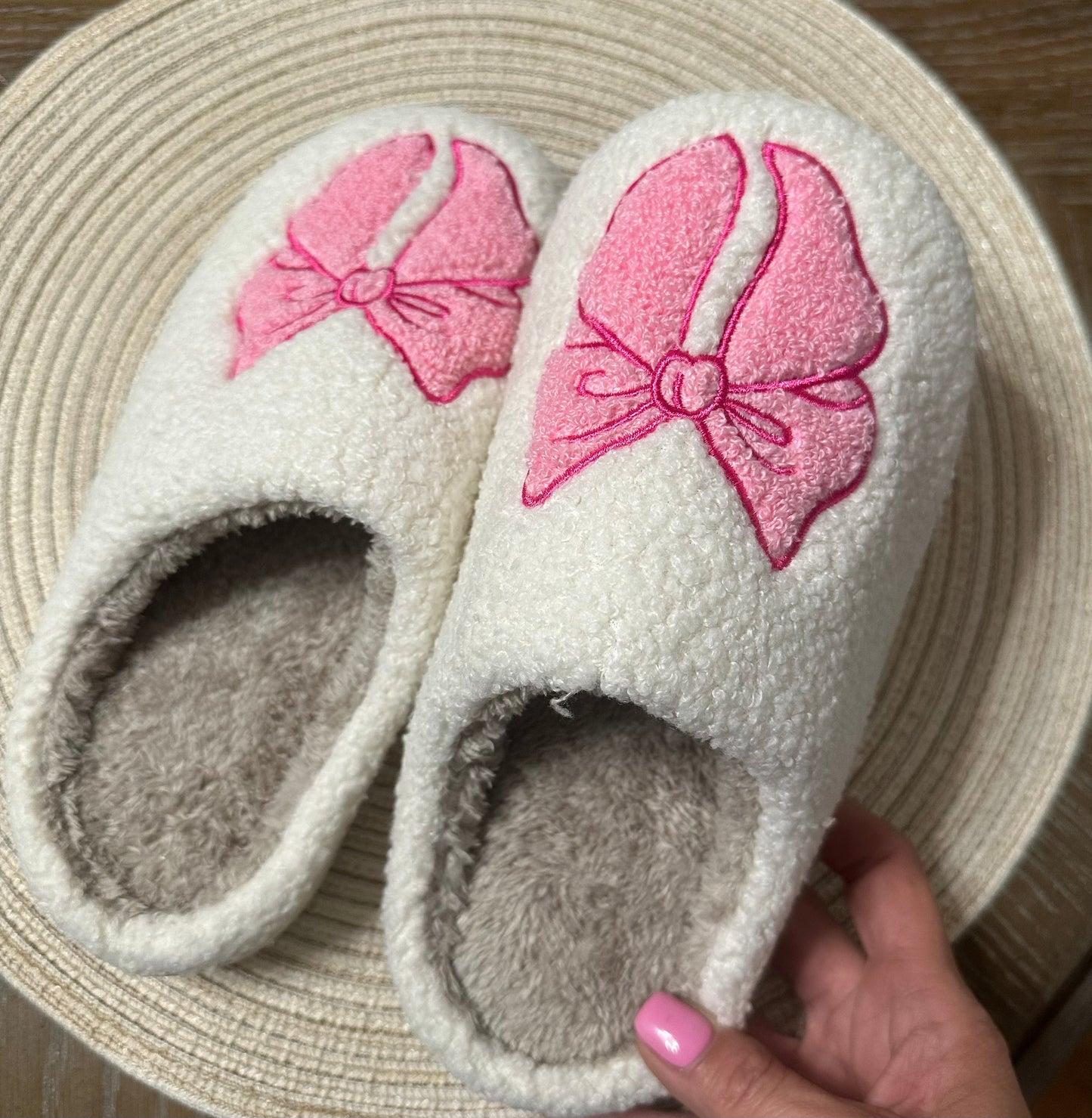 Ribbon slippers