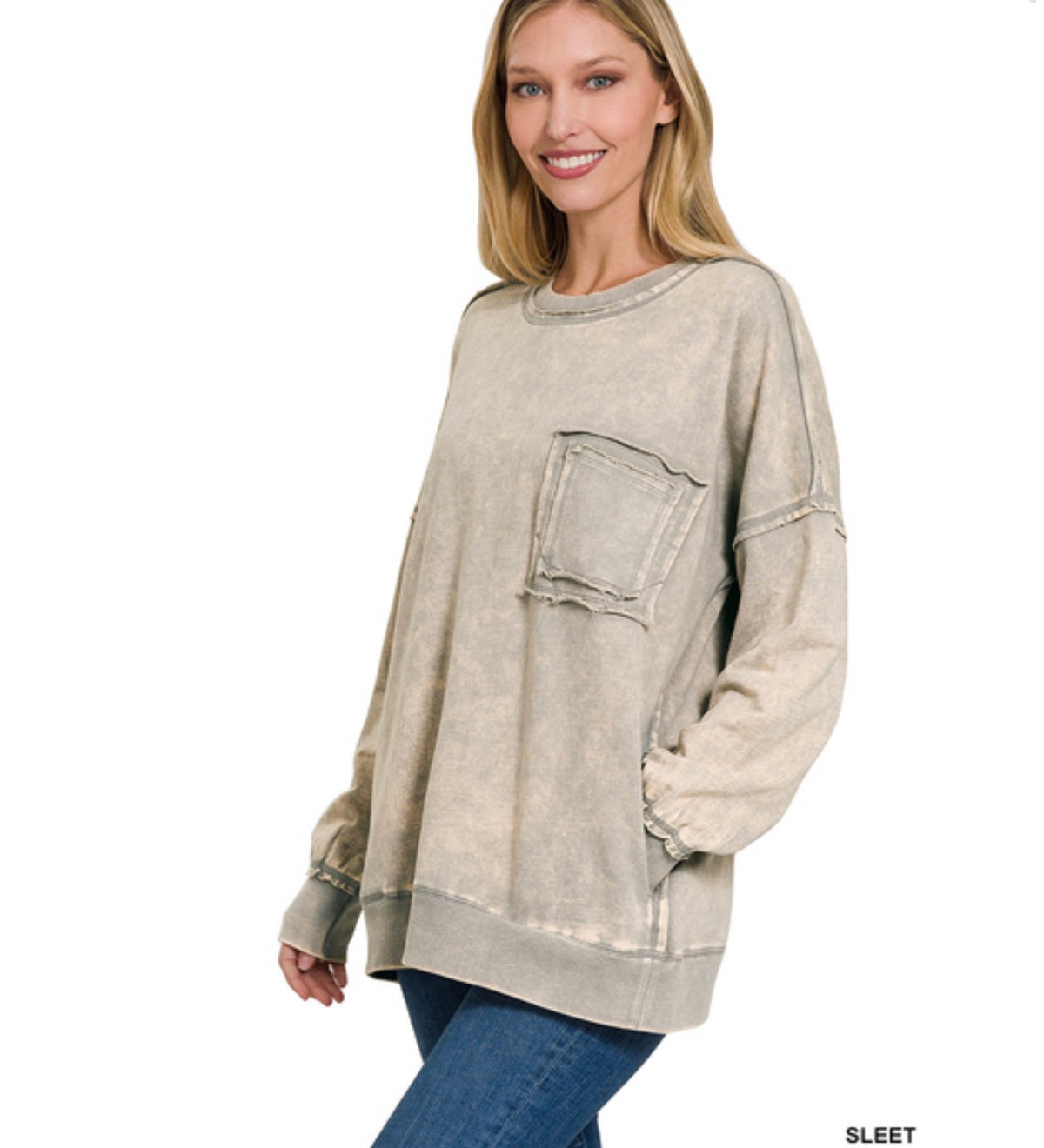 F/TERRY ACID WASH RAW EDGE FRONT POCKET PULLOVER